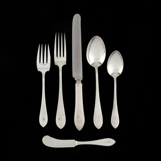 assembled-i-pointed-antique-i-sterling-silver-flatware-service