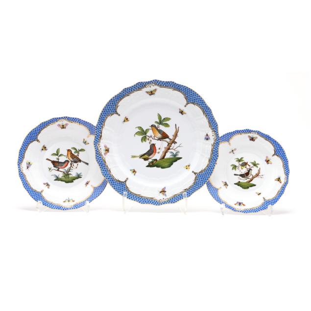 a-group-of-16-herend-i-rothschild-bird-blue-border-i-scalloped-rim-plates
