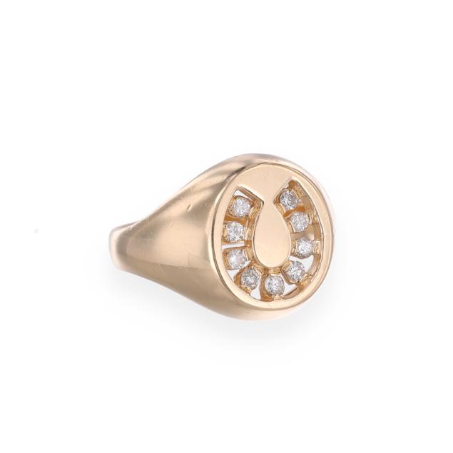 gold-and-diamond-horseshoe-motif-signet-ring