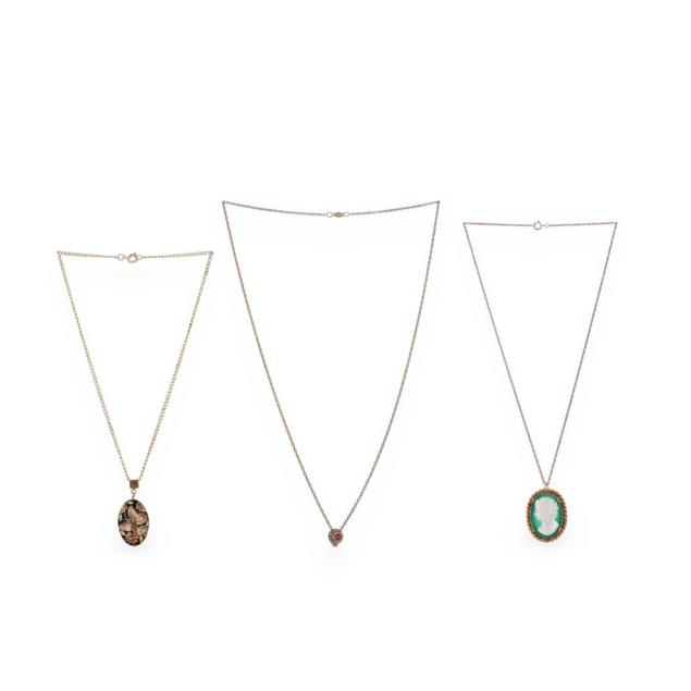 group-of-three-vintage-necklaces