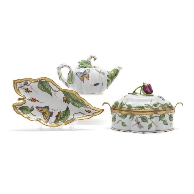 three-anna-weatherly-serving-pieces